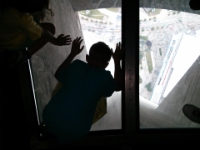 IMG 20130707 162127  Noah looking down the glass floor at CN Tower : Ont, keeper